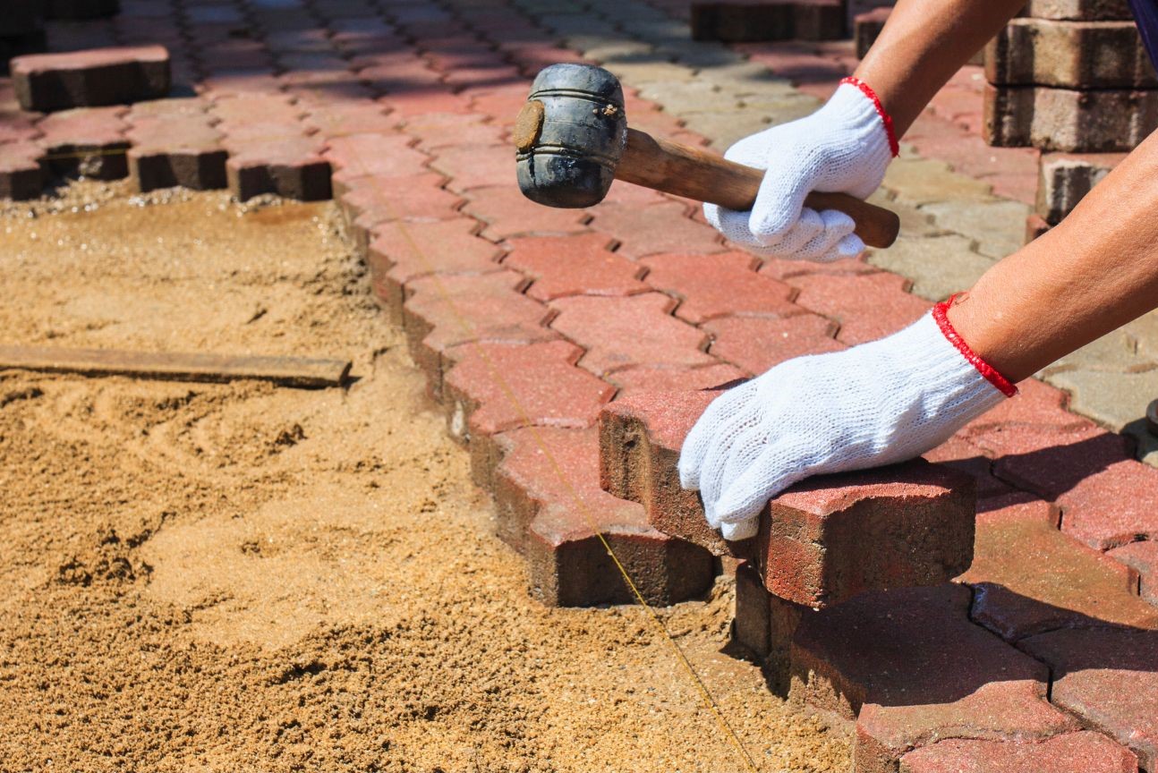 pokládka dlažby stavební práce pokládka dlažby